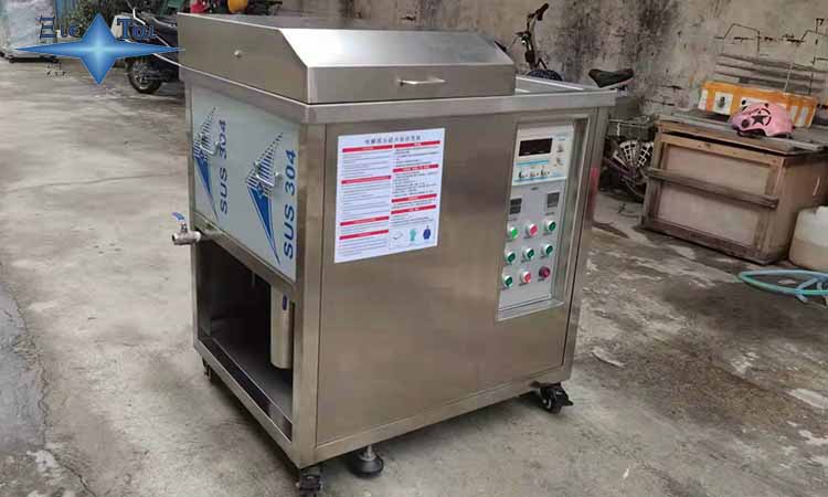 【潔泰】工業(yè)超聲波清洗機的控制臺加熱沖洗功能