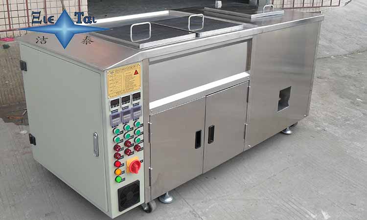 如何快速清洗汽車(chē)發(fā)動(dòng)機(jī)上面的油污和積碳?1 如何快速清洗汽車(chē)發(fā)動(dòng)機(jī)上面的油污和積碳?1