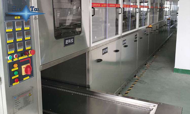 電子行業(yè)中超聲波清洗機的關(guān)鍵應(yīng)用與技術(shù)優(yōu)勢